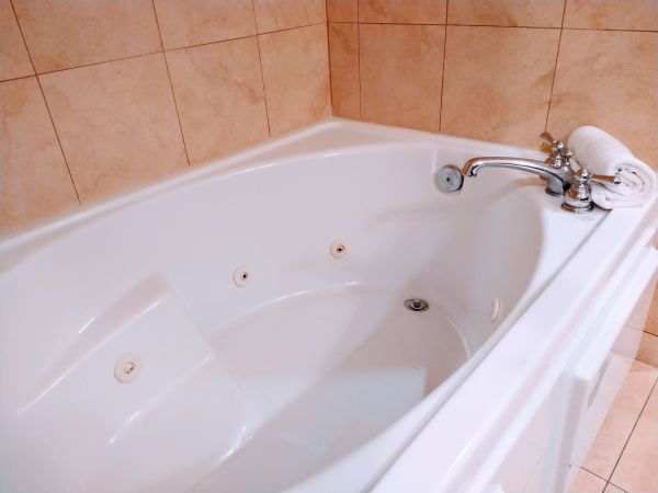 Acrylic Tub Installation in Tyler
